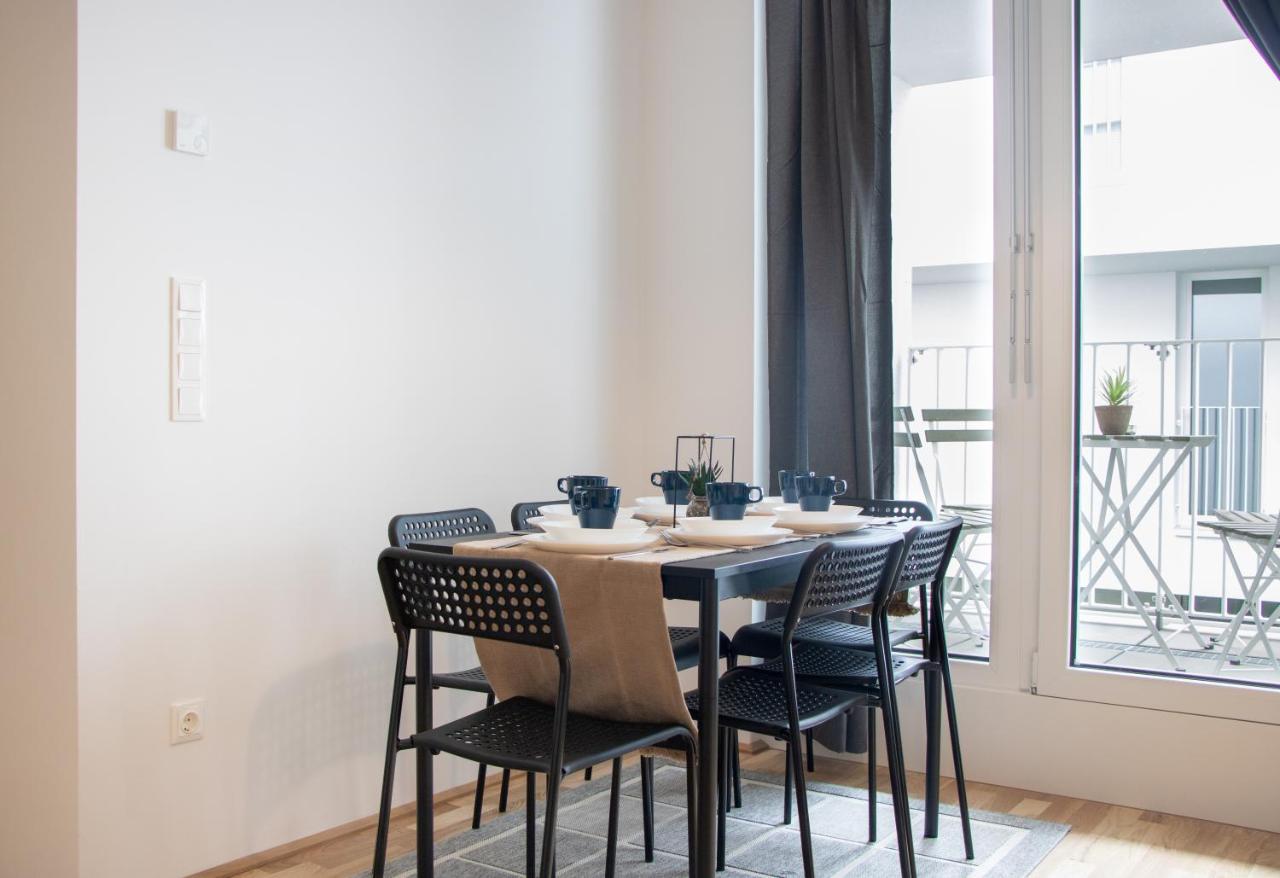 Flat2Go Modern Apartments - Harmony Of City And Nature เวียนนา ภายนอก รูปภาพ