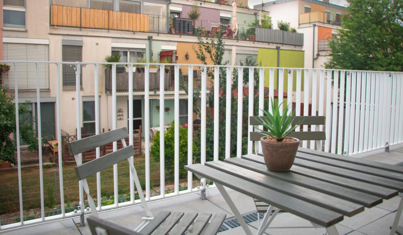 Flat2Go Modern Apartments - Harmony Of City And Nature เวียนนา ภายนอก รูปภาพ