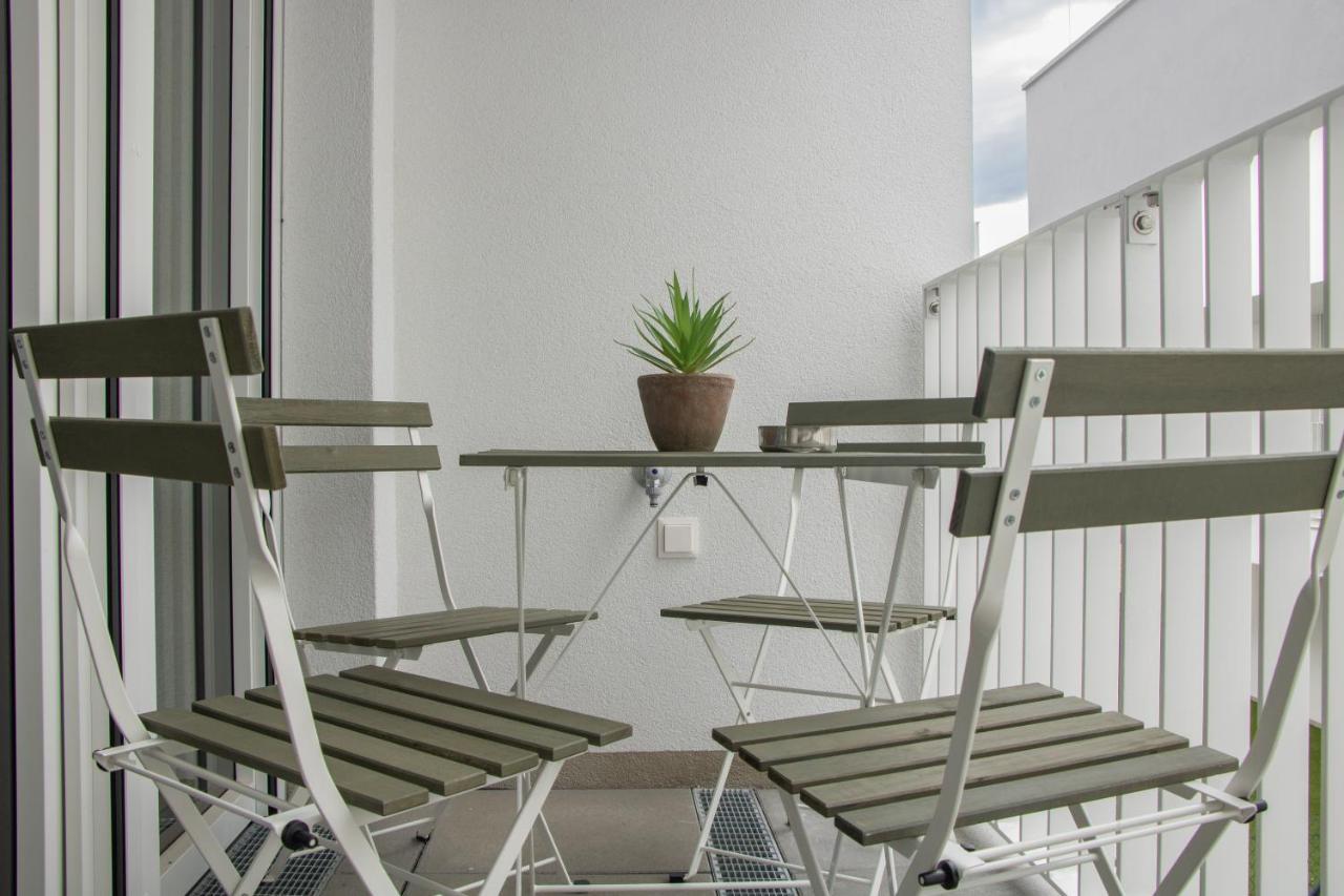 Flat2Go Modern Apartments - Harmony Of City And Nature เวียนนา ภายนอก รูปภาพ