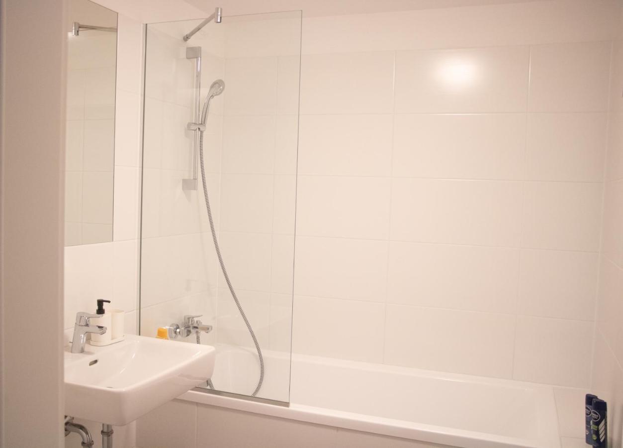 Flat2Go Modern Apartments - Harmony Of City And Nature เวียนนา ภายนอก รูปภาพ