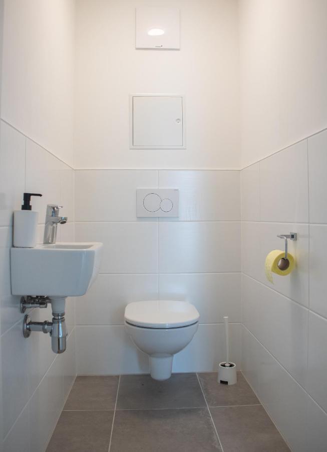 Flat2Go Modern Apartments - Harmony Of City And Nature เวียนนา ภายนอก รูปภาพ