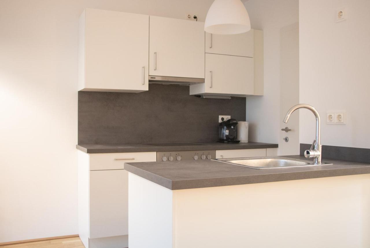 Flat2Go Modern Apartments - Harmony Of City And Nature เวียนนา ภายนอก รูปภาพ